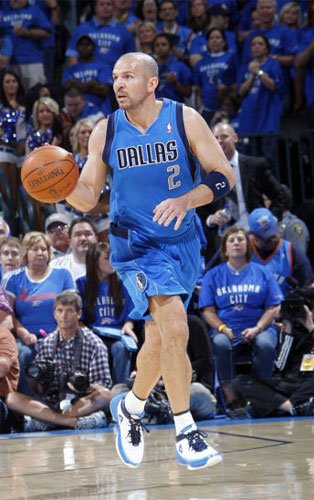 已不单是靠 已不单是靠