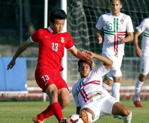 但在绿茵场 但在绿茵场