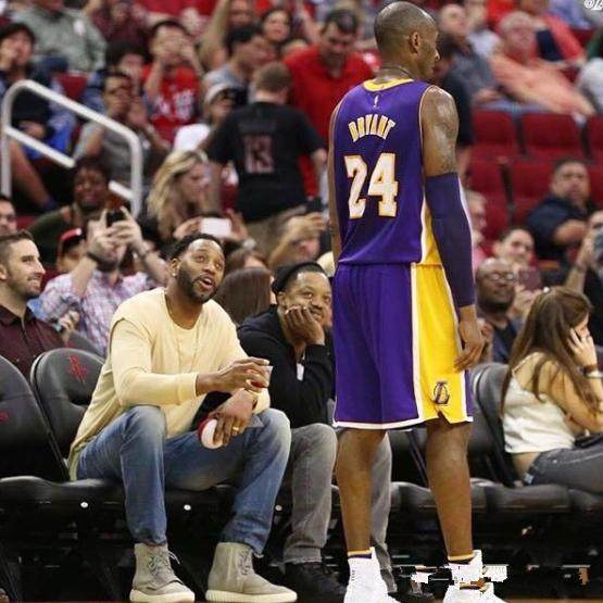 把颁奖与 把颁奖与